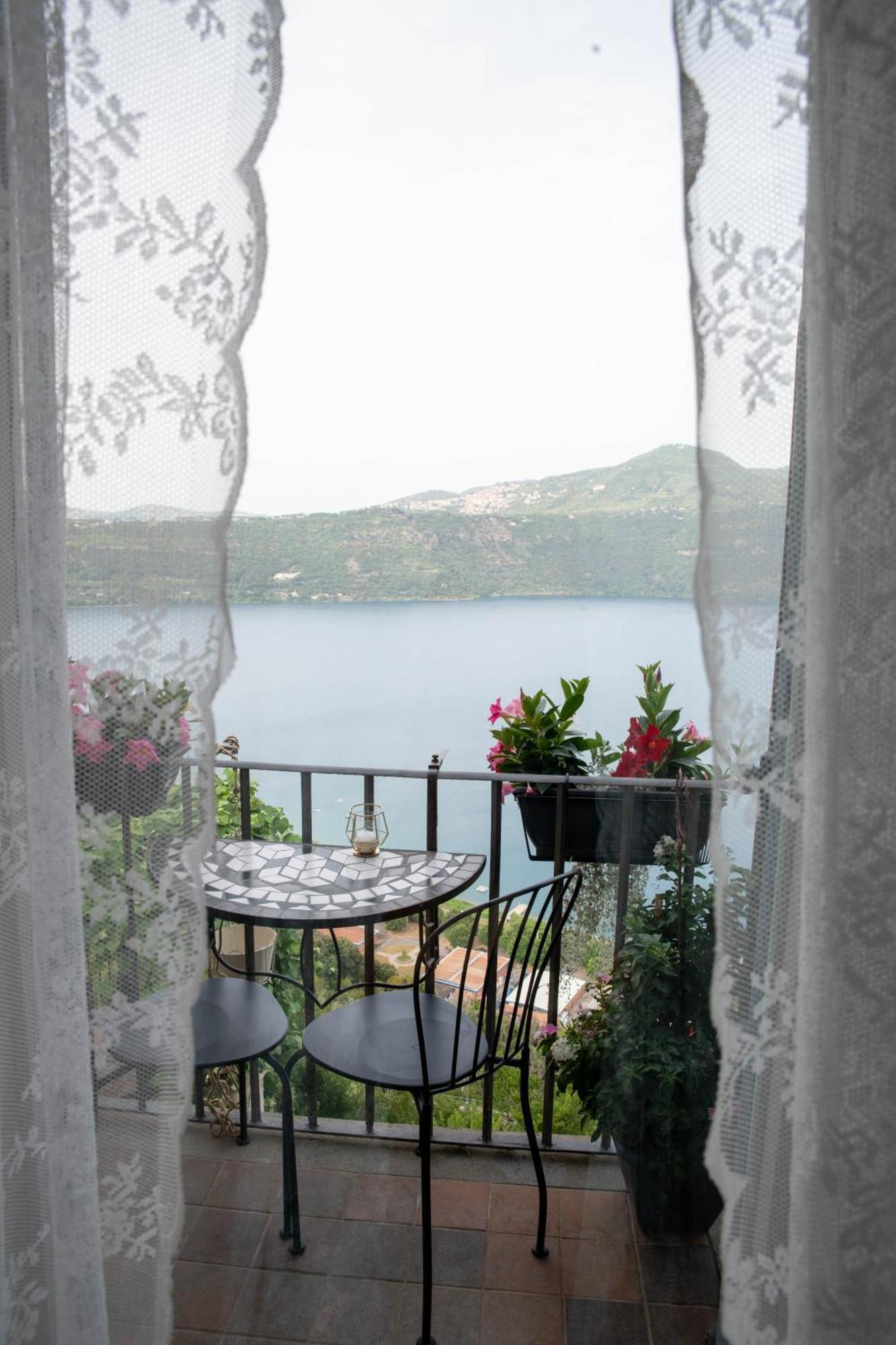 B&B Carpe Diem Vista Lago Castel Gandolfo Luaran gambar